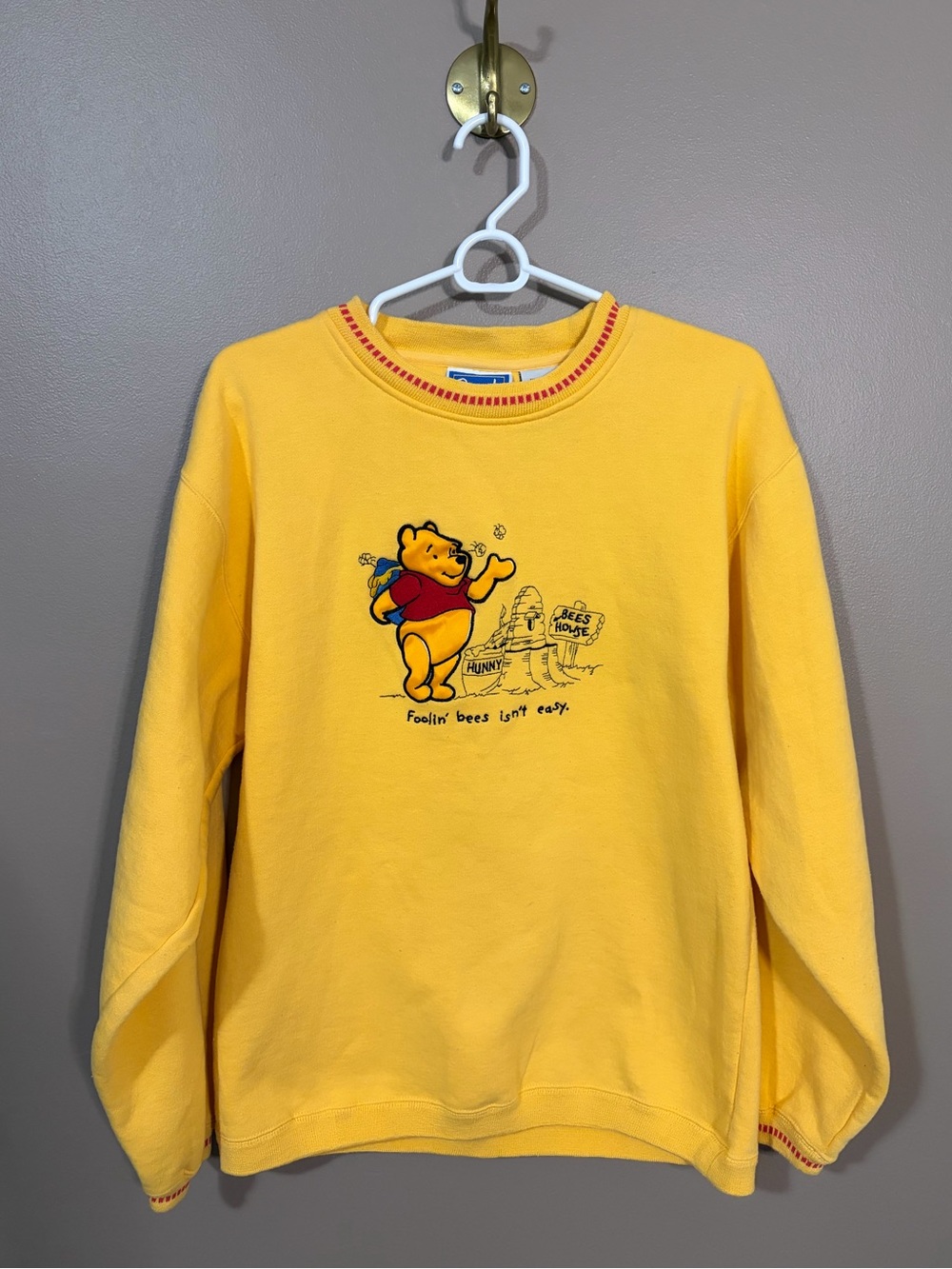 Disney Yellow Pooh Label Crewneck sweatshirt